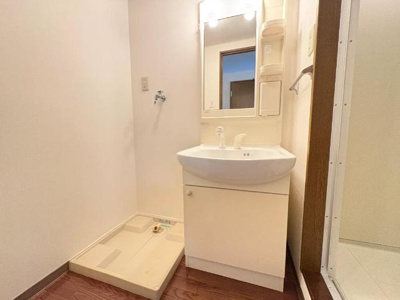 【洗面所】 | イースト・ヒルズ | 洗髪洗面化粧台