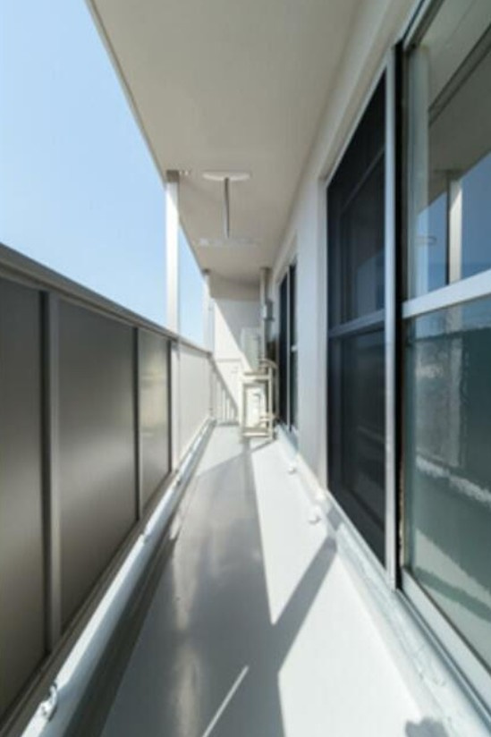 【バルコニー】