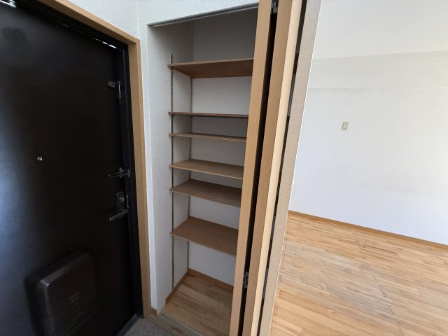 レジェンドの収納