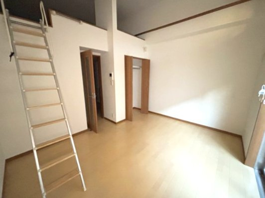 ヴィアーノ神戸上筒井通ＥＡＳＴ　の居間・リビング