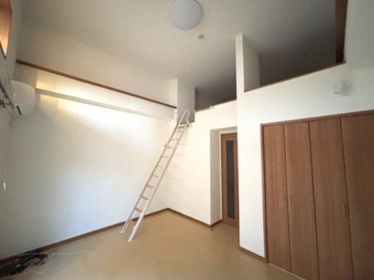 ヴィアーノ神戸上筒井通ＥＡＳＴ　の居間・リビング