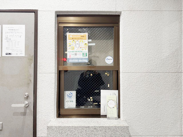 【受付】 | リブポート上野松が谷 | 管理人さんが勤務する管理室。このマンションがきれいに保たれているのは、もちろん管理人さんのおかげ。～即日のご見学可能～　お問合せはお気軽にどうぞ。