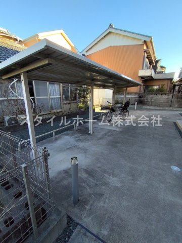 オレンジガーデンＡの駐車場