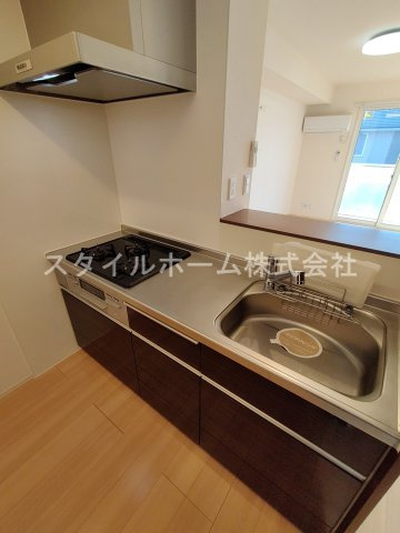 オレンジガーデンＡのキッチン|同建物内別部屋の写真です。