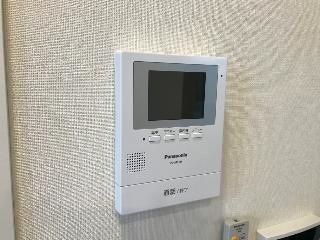 【セキュリティ】 | 瀬音のいおり（日高市武蔵高萩アパート新築工事） | カメラ付インターホン(イメージ)