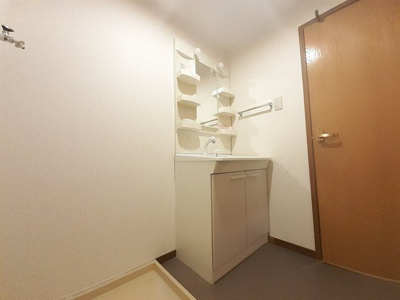 【洗面所】 | グレイスフル・ノーヴァ | 広い洗面スペース