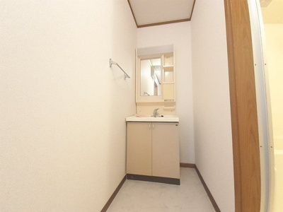 【洗面所】 | サンライトカーサⅠ | 使いやすい洗面所です