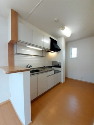 【キッチン】 | ルミエール魚住 | お料理しやすいキッチンです