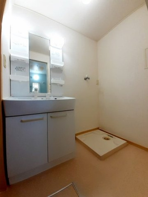 【洗面所】 | ルミエール魚住 | 洗面所です