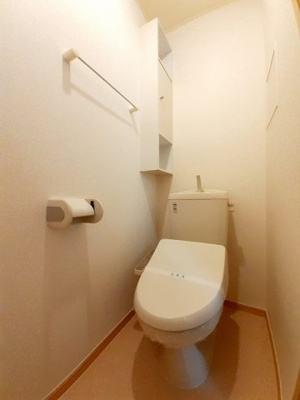 【トイレ】 | ルミエール魚住 | ゆったりとした空間のトイレです