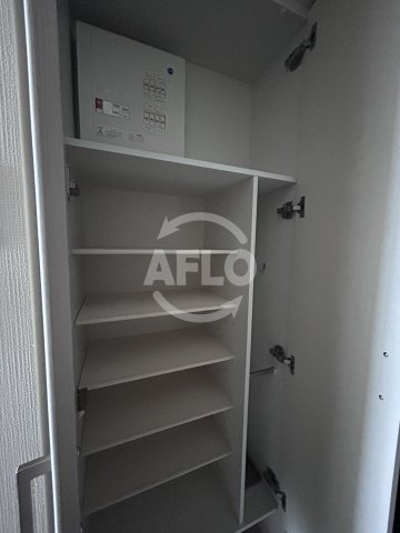 エスリード新大阪ザプレミアウエストの収納|エスリード新大阪ザ・プレミアWEST　シューズボックス