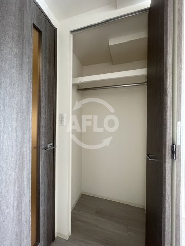 プレサンス塚本アクミリオンの収納|プレサンス塚本アクミリオン　クローゼット