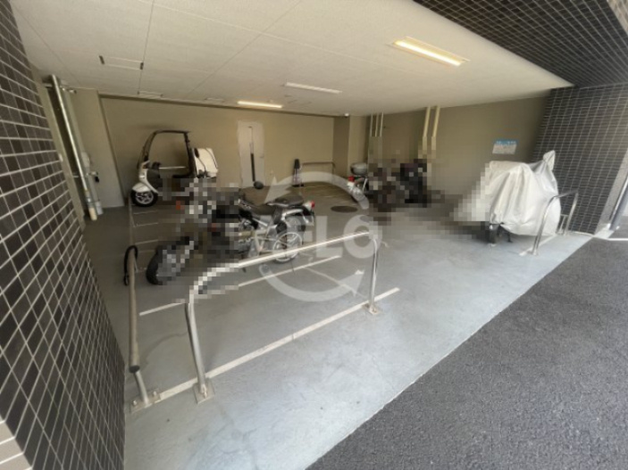 プレサンス塚本アクミリオンのその他|プレサンス塚本アクミリオン　バイク置き場