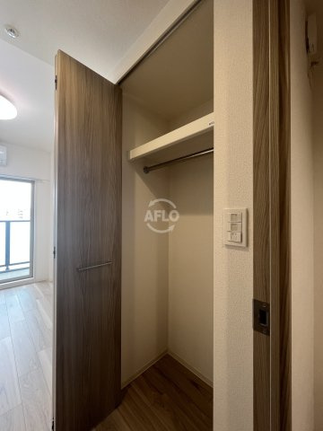 プレサンス東三国駅前グランクラスの収納|プレサンス東三国駅前グランクラス　クローゼット