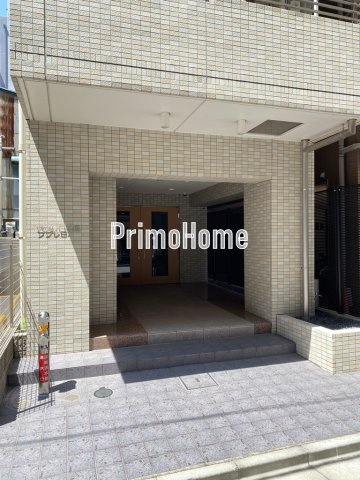 ププレ日本橋のエントランス