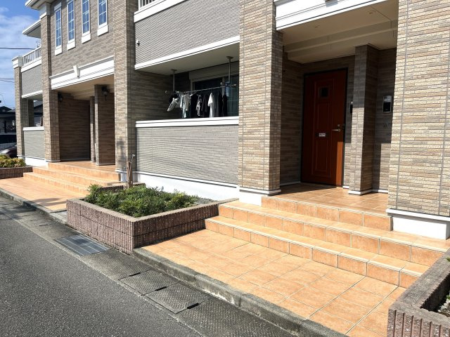 ピュアハイツ・翠Ａのエントランス