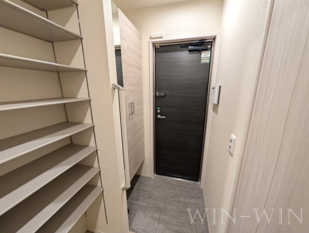 アーブル 西岩田の玄関