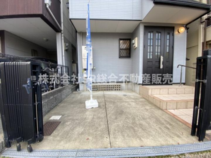 金岡2丁目中古戸建の駐車場|お車をお持ちの方には嬉しい駐車場付きで、自転車・バイクも置けます！