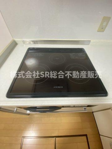 金岡2丁目中古戸建のキッチン|IH3口コンロ、グリル付きです！