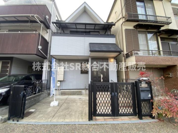 金岡2丁目中古戸建の外観|スーパーまで徒歩1分！住環境が大変充実しています♪