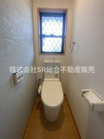 金岡2丁目中古戸建のトイレ|温水洗浄便座もございます♪