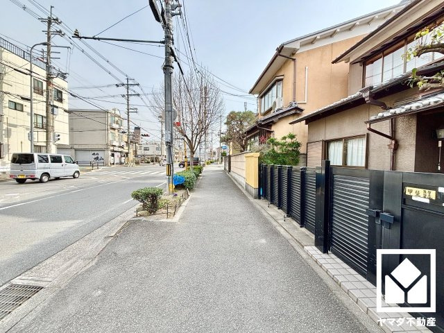 伏見区鳥羽町の前面道路含む現地写真