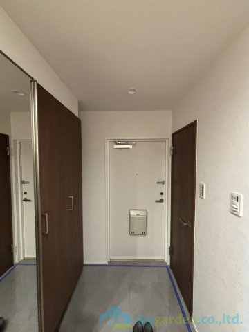 本厚木ハイツの玄関