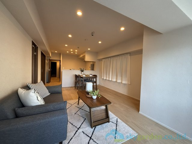 本厚木ハイツの居間・リビング