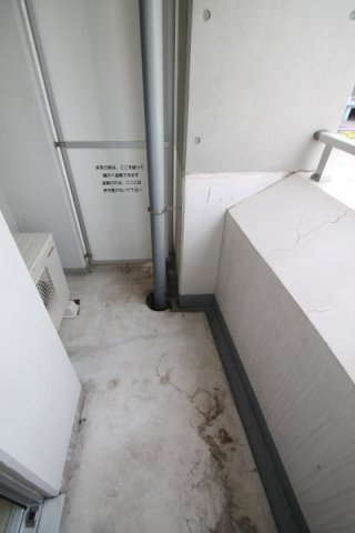 【バルコニー】