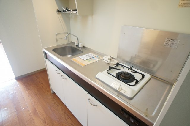 【キッチン】 | メゾン・エビス | コンパクトなキッチンで掃除もラクラク