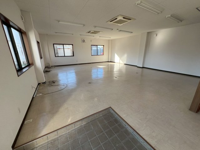 売事務所の内装