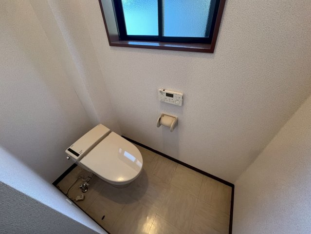 売事務所のトイレ