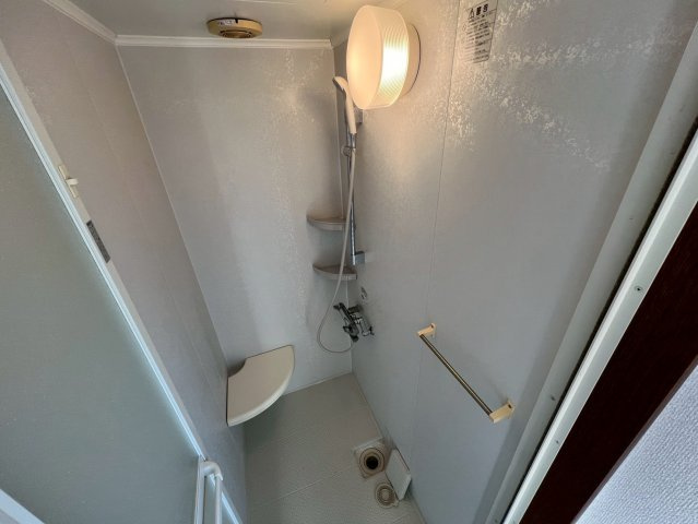 売事務所の浴室