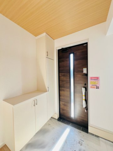 前橋市前箱田町の玄関|履物の着脱もスムーズに出来ます◎