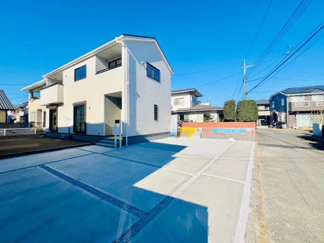 前橋市北代田町の前面道路含む現地写真|閑静な住宅地で駐車も楽々♪