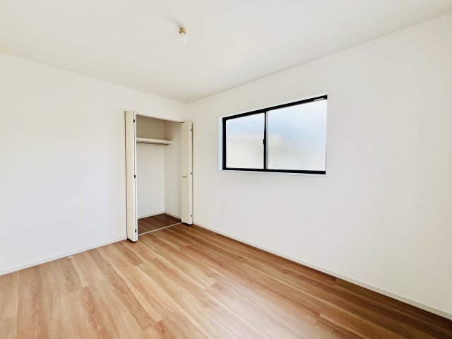 前橋市朝倉町の洋室|お子様の一人部屋デビューにも最適♪