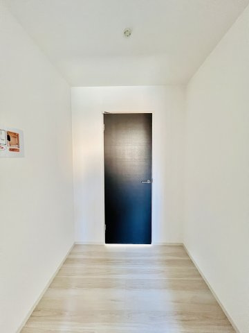 前橋市東善町の収納|リビングと玄関を繋ぐ、ウォークスルークローク◎