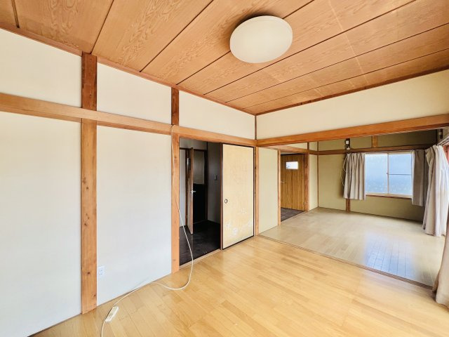 太田市下浜田の洋室|ご家族も自然と集まる空間♪