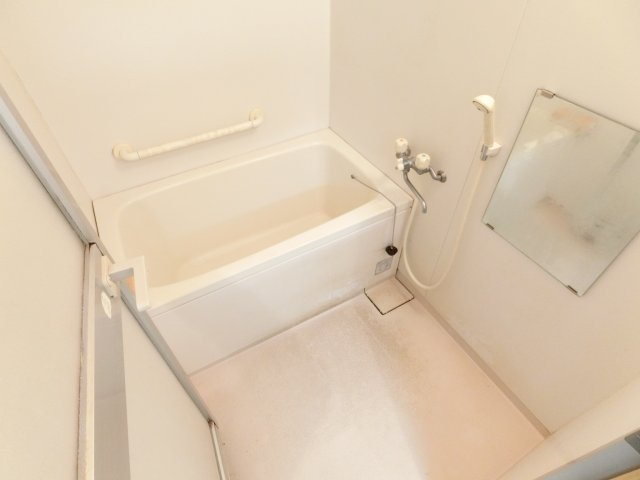 ステーションＫ２の浴室