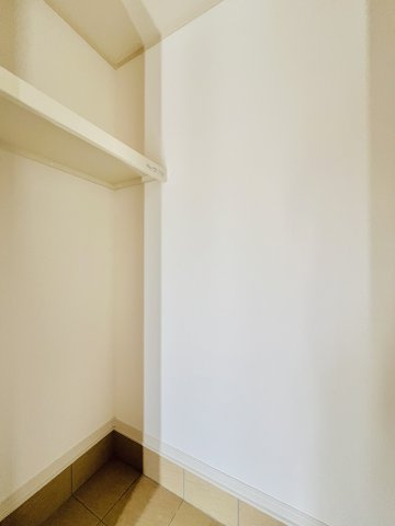 太田市東別所町の収納|高さのある物も収納可能な土間収納♪