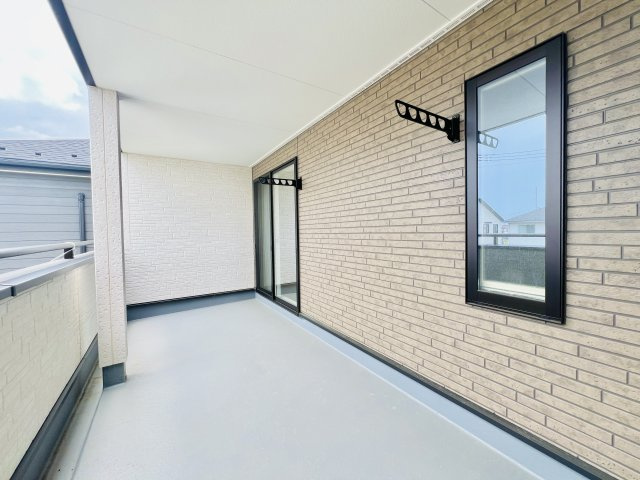 太田市東別所町のバルコニー|洗濯物もたくさん干せるインナーバルコニー♪