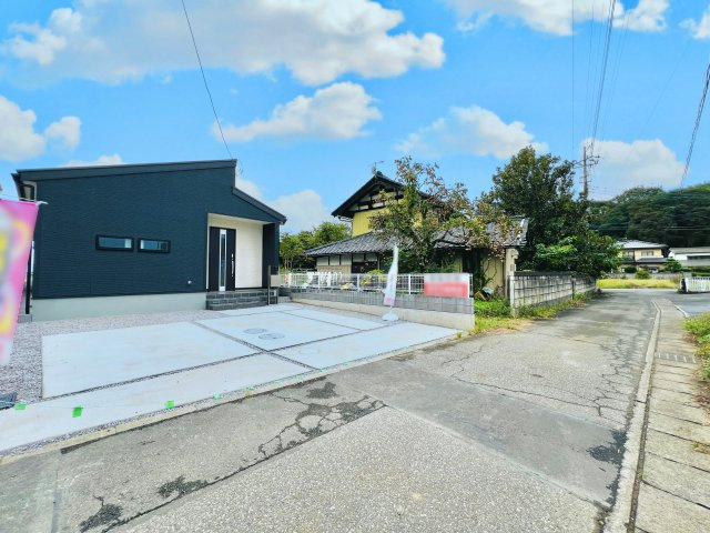 太田市長手町の前面道路含む現地写真|閑静な住宅街◎車の通りも少ないので駐車もスムーズ！！