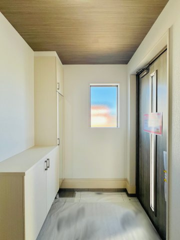 渋川市八木原の玄関|着脱もスムーズにできる玄関◎SIC付き！！