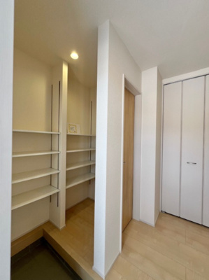 【玄関】 | 盛岡市西青山　第14 | 写真は完成イメージです。
同等仕様の物件にご案内可能です