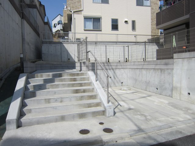 シャルマンⅡの駐車場