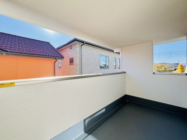 高崎市矢中町のバルコニー|プライベート空間も確保できるインナーバルコニー♪