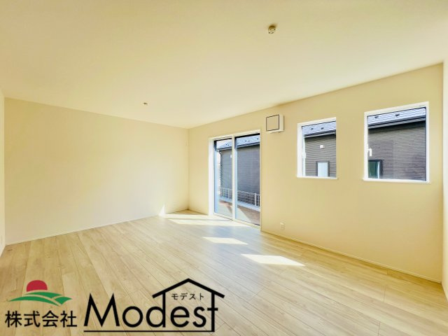 高崎日光町の居間・リビング|家族が自然と集まる、陽だまりのような空間