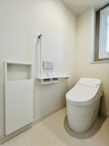 前橋市三俣町2丁目のトイレ|シンプルなトイレは1.2階に◎