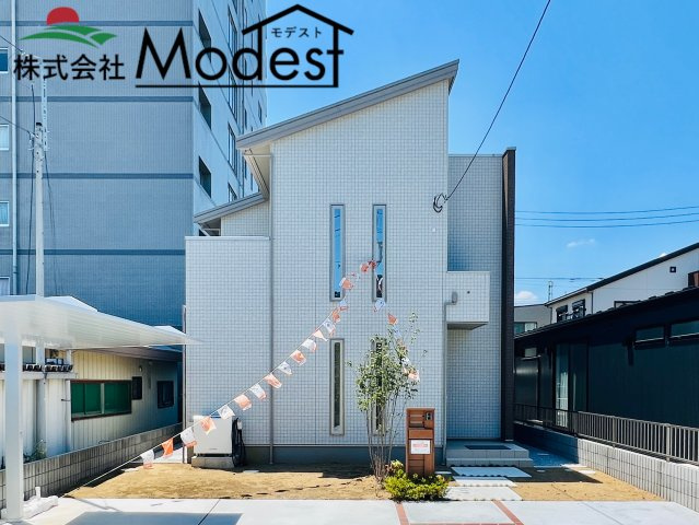 前橋市問屋町の外観|平日夜も受付OK！お仕事帰りの見学も大歓迎♪事前予約でスムーズにご案内できます。まずはお気軽にご相談ください！