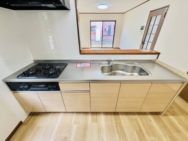 伊勢崎市富塚町のキッチン|対面式キッチンでご家族との会話も弾みます♪